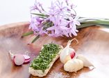 Knoblauchbrot mit Schnittknoblauch