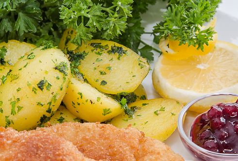Petersilkartoffeln mit krauser Petersilie