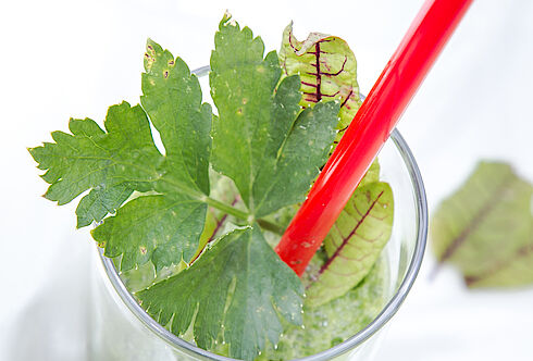 Blutampfer-Sellerie-Smoothie